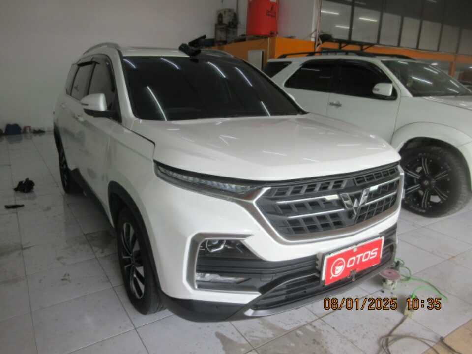 2022 Wuling Almaz 1.5 L T Lux - Foto 1 dari 6