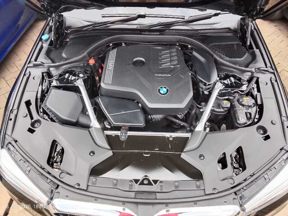 Foto Mobil Bekas Mesin BMW 530i 2.0 M Sport tahun 2019