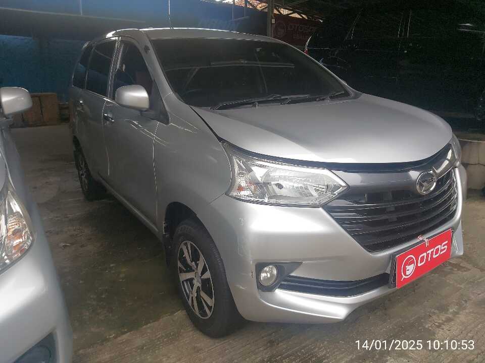 2015 Daihatsu Xenia 1.0 D