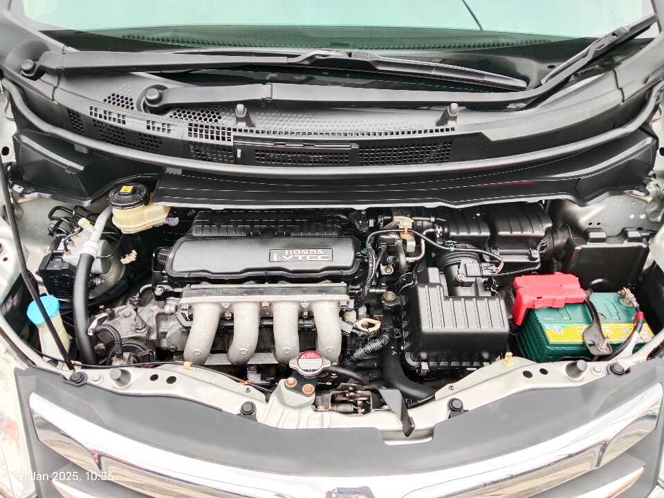 Foto Mobil Bekas Mesin Honda Freed 1.5 S tahun 2015