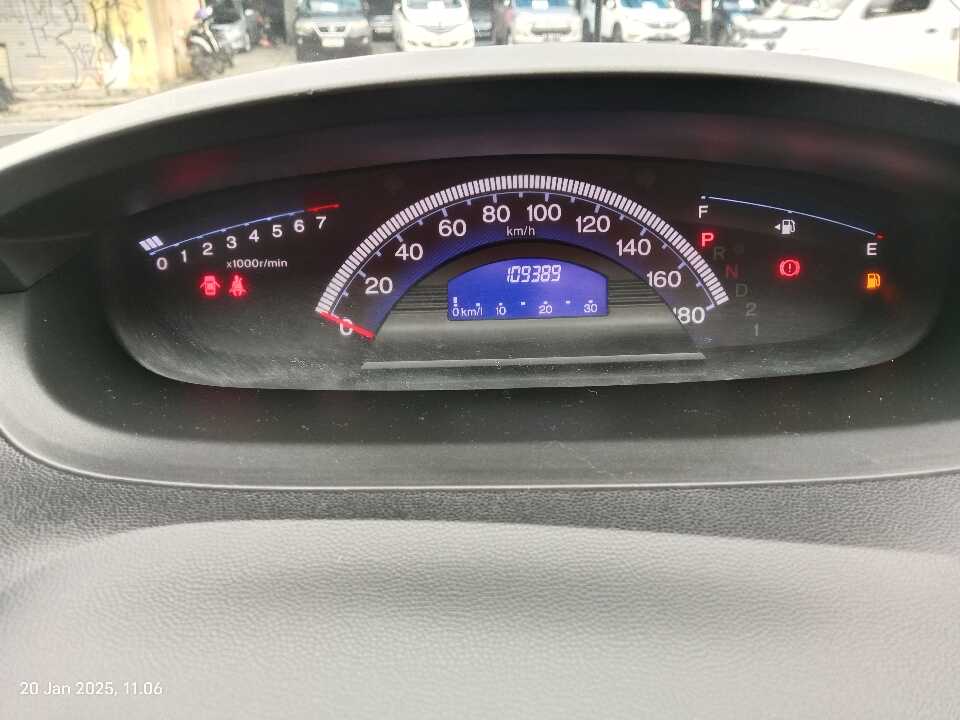 Foto Mobil Bekas Odometer Honda Freed 1.5 S tahun 2015