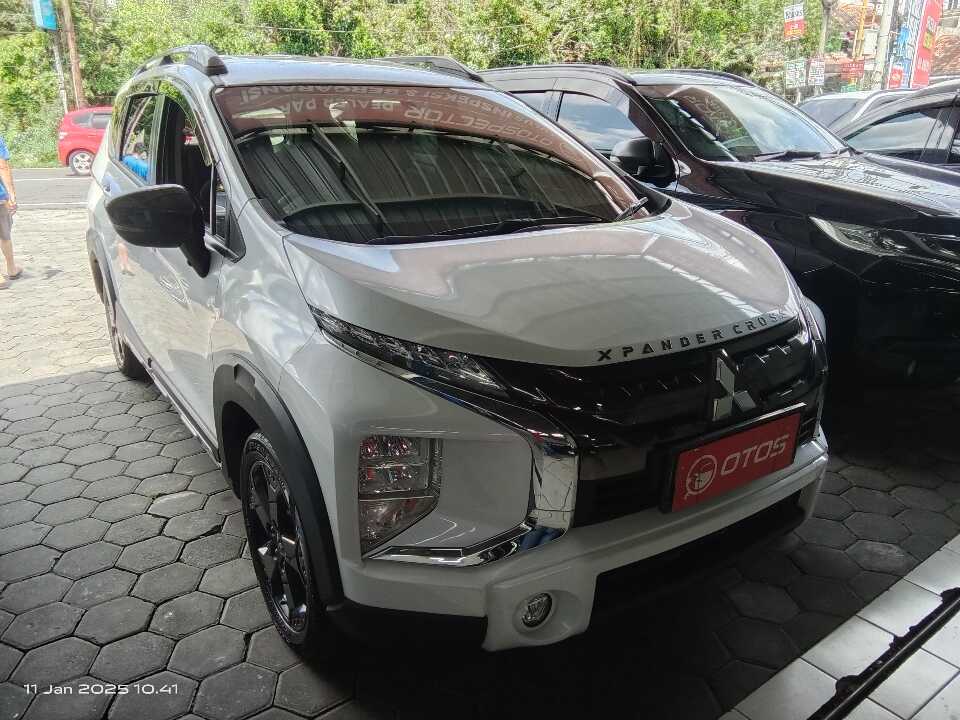 2021 Mitsubishi Xpander 1.5 Cross Premium - Foto 1 dari 6