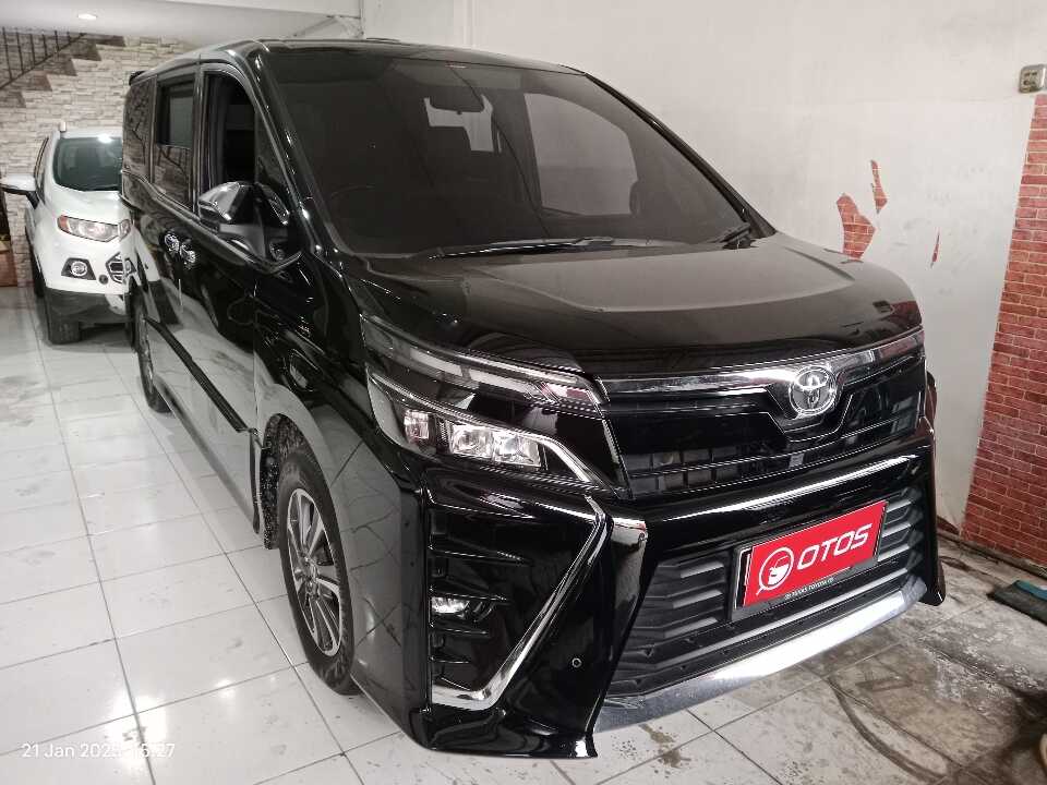 2020 Toyota Voxy 2.0 - Foto 1 dari 6