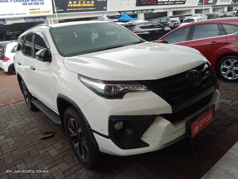 2018 Toyota Fortuner 2.4 4X2 VRZ - Foto 1 dari 6