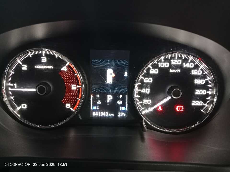 Foto Mobil Bekas Odometer Mitsubishi Pajero Sport 2.4 Dakar Ultimate tahun 2019