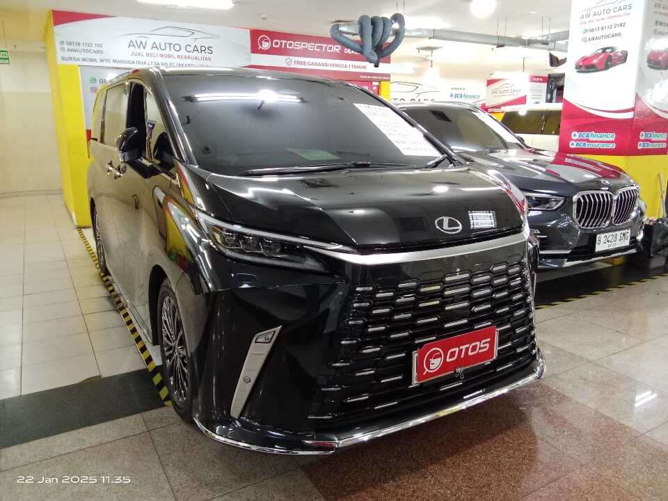 2023 Lexus LM 350 2.5 L - Foto 1 dari 6