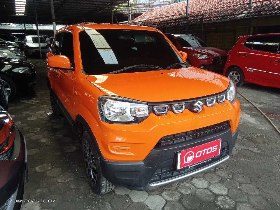 2023 Suzuki S-Presso 1.0 MT - Foto 1 dari 6