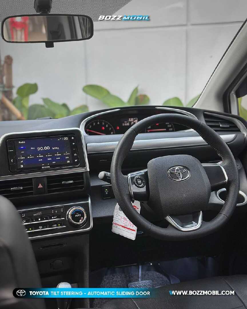 Foto Mobil Bekas Kabin Depan Toyota Sienta 1.5 V tahun 2019