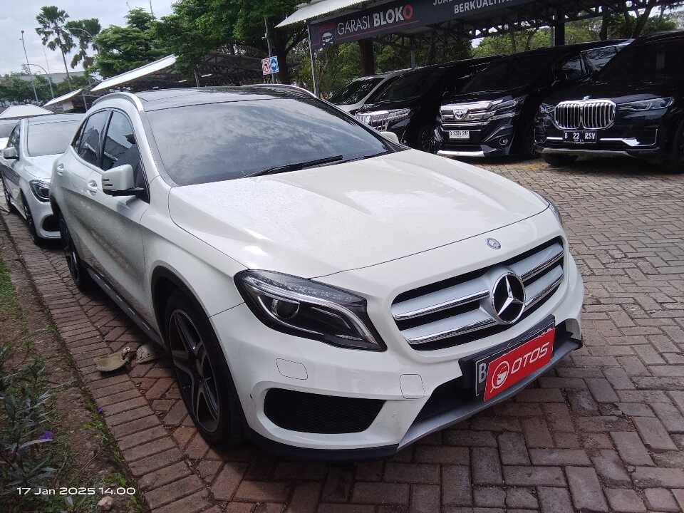 2015 Mercedes-Benz GLA200 1.6 - Foto 1 dari 6