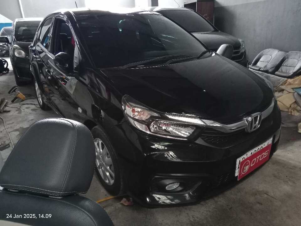 2022 Honda Brio 1.2 Satya E - Foto 1 dari 6