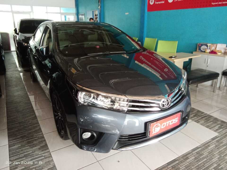 2015 Toyota Corolla Altis 1.8 V - Foto 1 dari 6