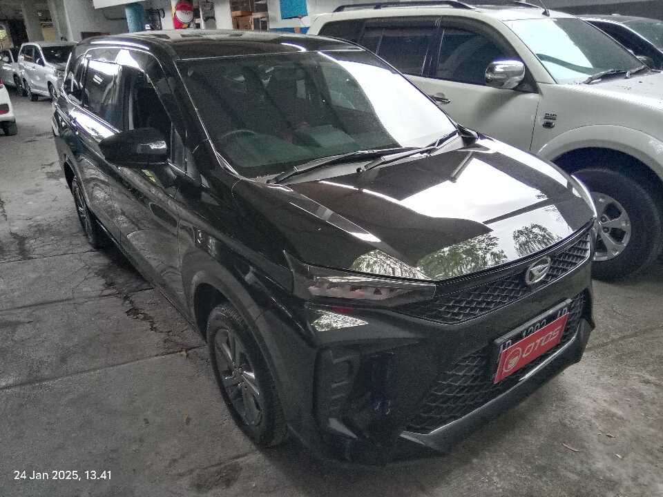2022 Daihatsu Xenia 1.3 X - Foto 1 dari 6