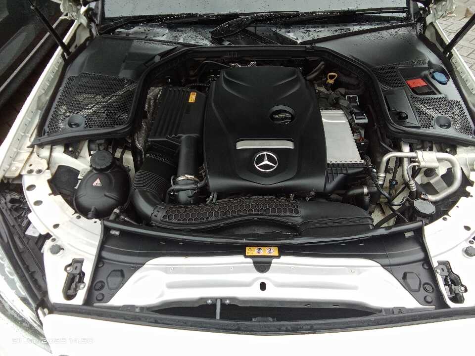 Foto Mobil Bekas Mesin Mercedes-Benz C200 2.0 tahun 2018