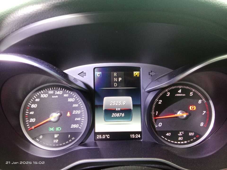 Foto Mobil Bekas Odometer Mercedes-Benz C200 2.0 tahun 2018