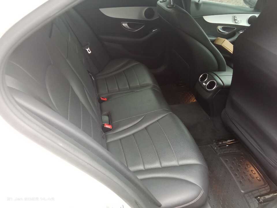 Foto Mobil Bekas Kabin Belakang Mercedes-Benz C200 2.0 tahun 2018