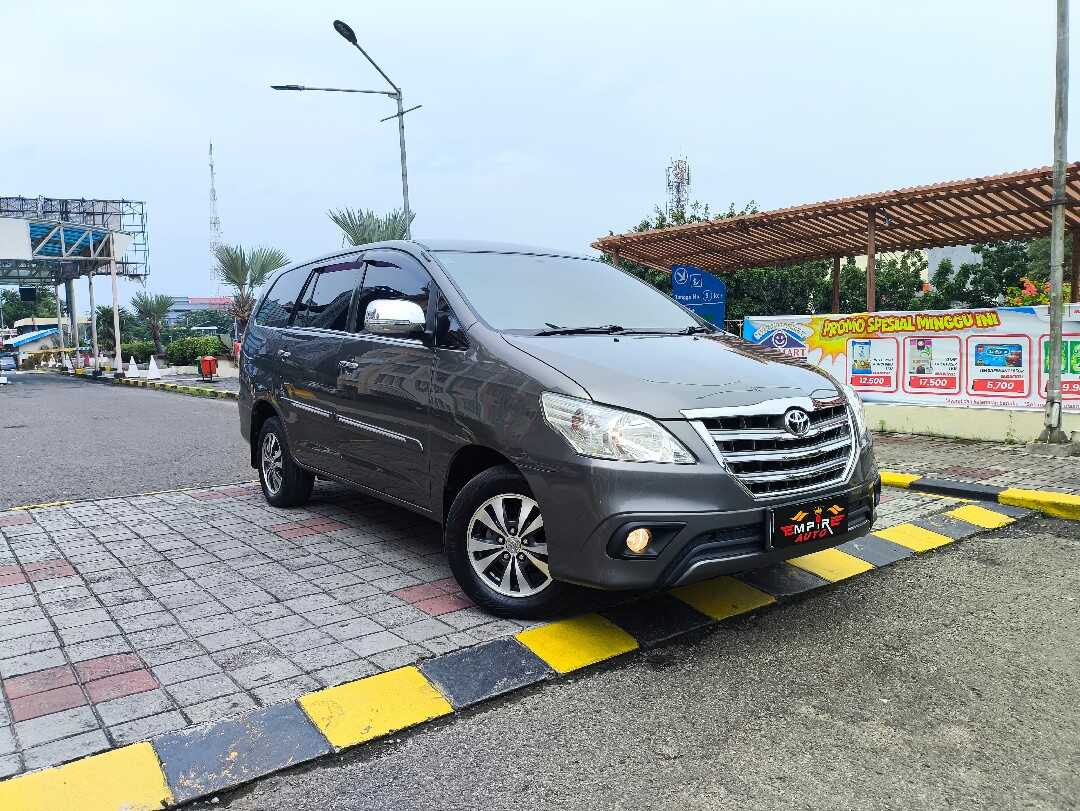 2015 Toyota Kijang Innova 2.5 G - Foto 1 dari 10