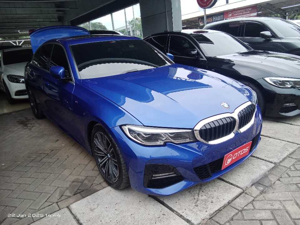 2020 BMW 330i 2.0 - Foto 1 dari 6