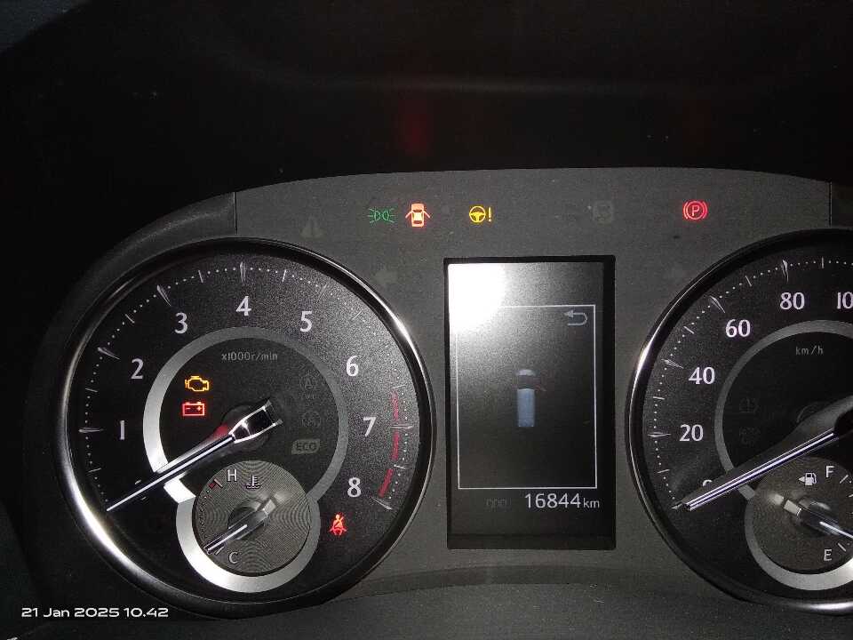 Foto Mobil Bekas Odometer Toyota Alphard 2.5 G tahun 2023
