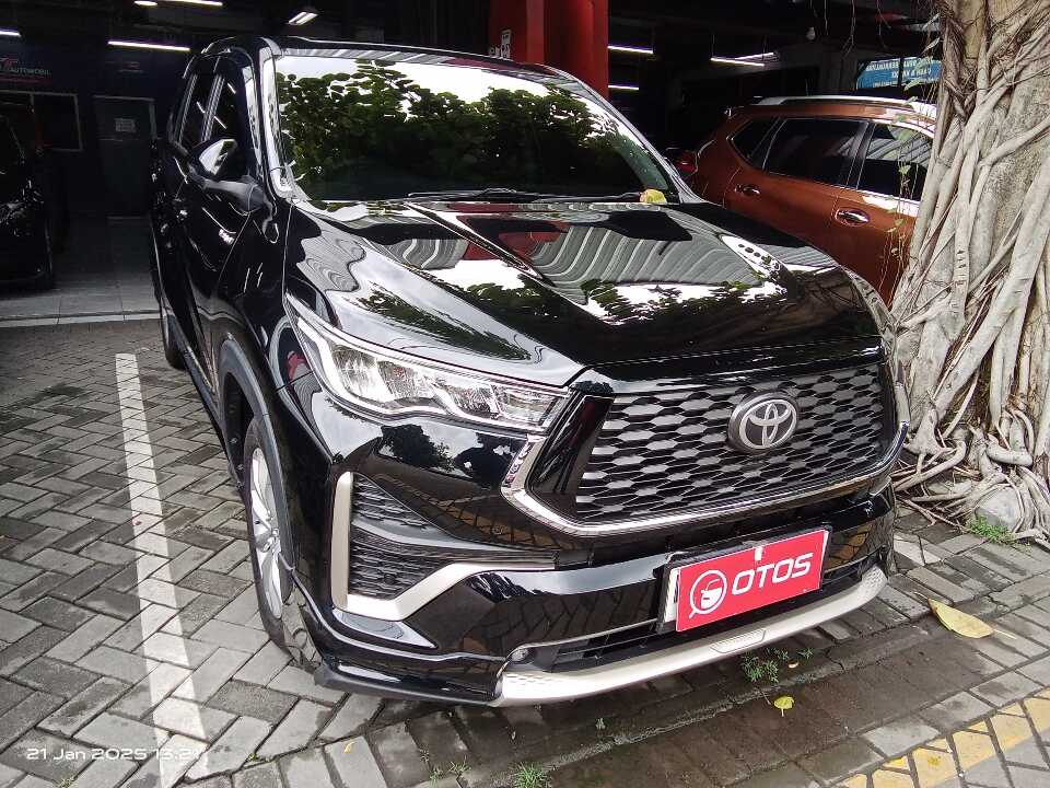 2023 Toyota Kijang Innova 2.0 Zenix V HV CVT - Foto 1 dari 6