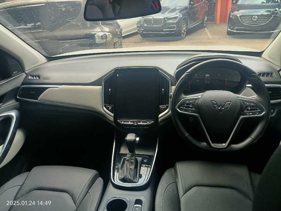 Foto Mobil Bekas Dashboard Wuling Almaz 1.5 L T Lux tahun 2023