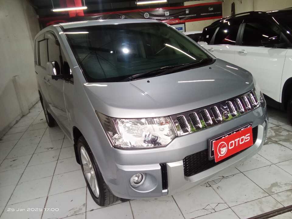 2016 Mitsubishi Delica 2.0 - Foto 1 dari 6