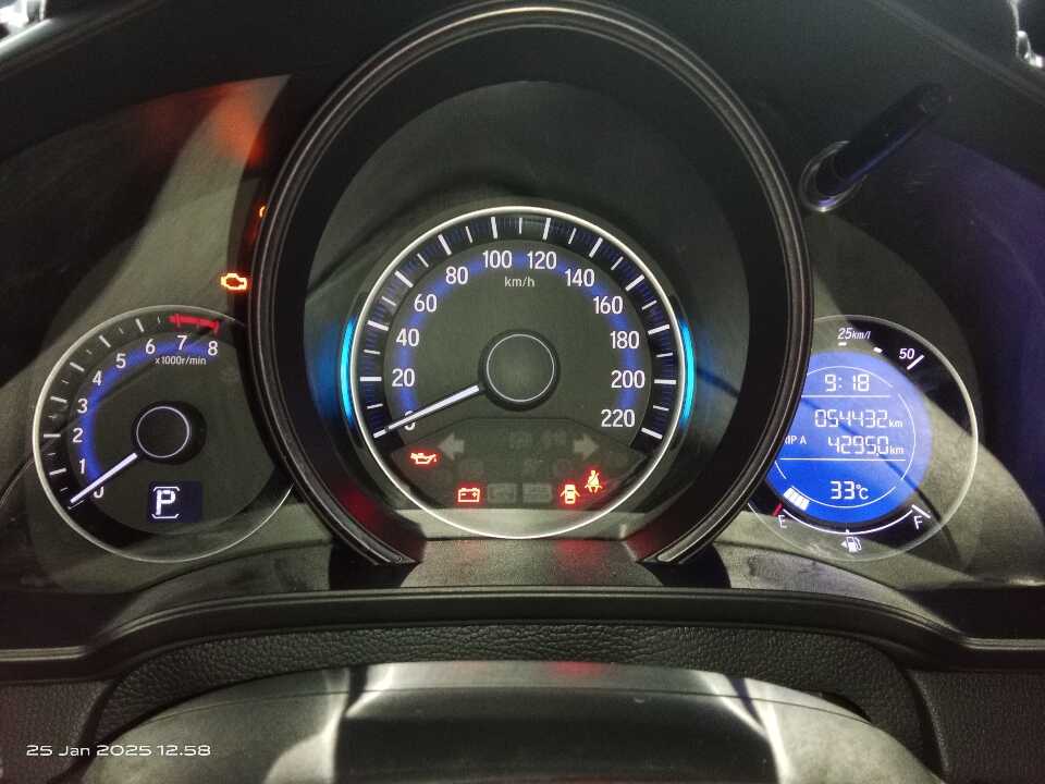 Foto Mobil Bekas Odometer Honda Jazz 1.5 RS tahun 2019