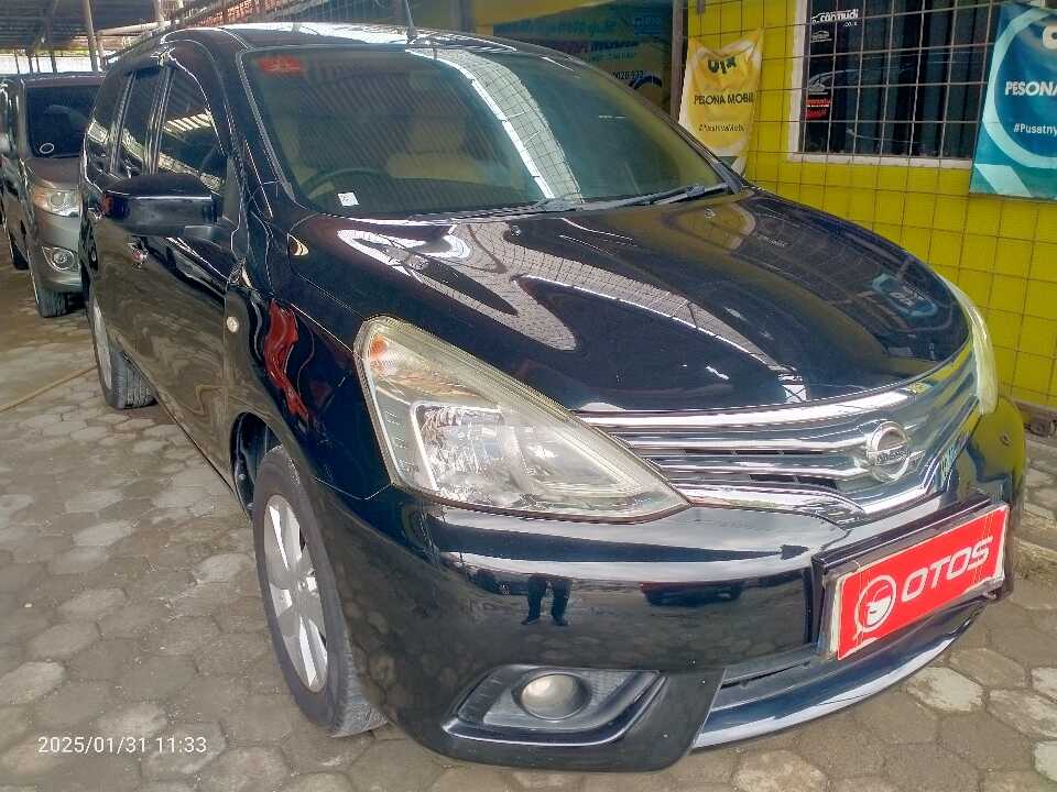 2015 Nissan Grand Livina 1.5 SV - Foto 1 dari 6