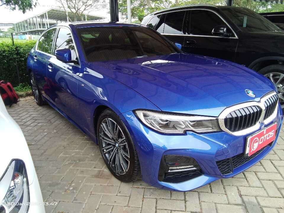 2020 BMW 330i 2.0 - Foto 1 dari 6