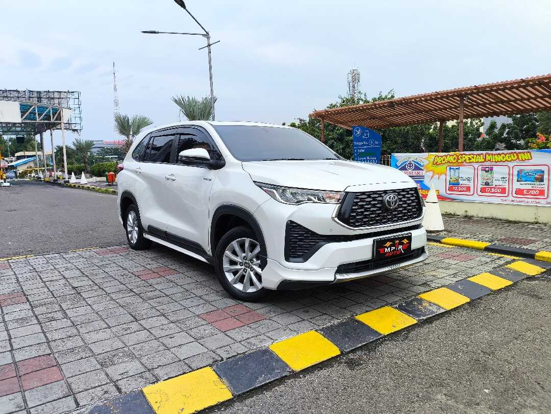 2023 Toyota Kijang Innova 2.0 Zenix G HV CVT - Foto 1 dari 10