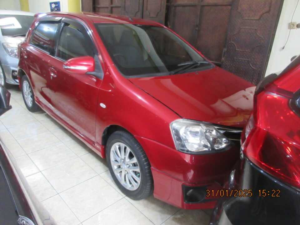 2015 Toyota Etios Valco 1.2 G - Foto 1 dari 6