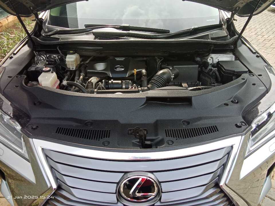Foto Mobil Bekas Mesin Lexus RX 300 2.0 tahun 2018