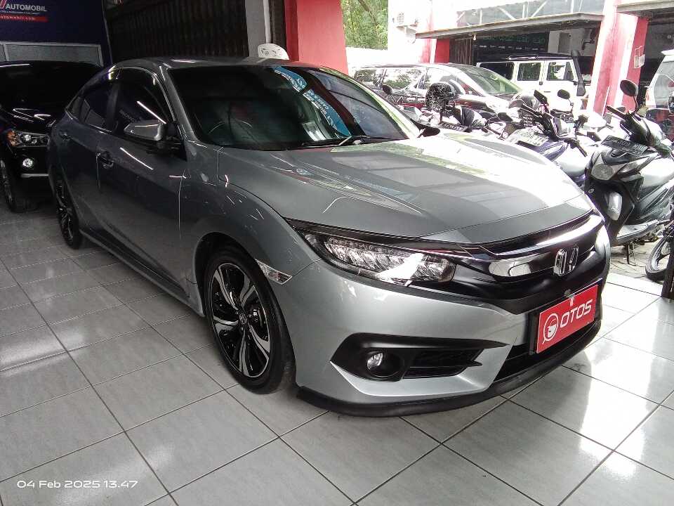 2016 Honda Civic 1.5 E - Foto 1 dari 6