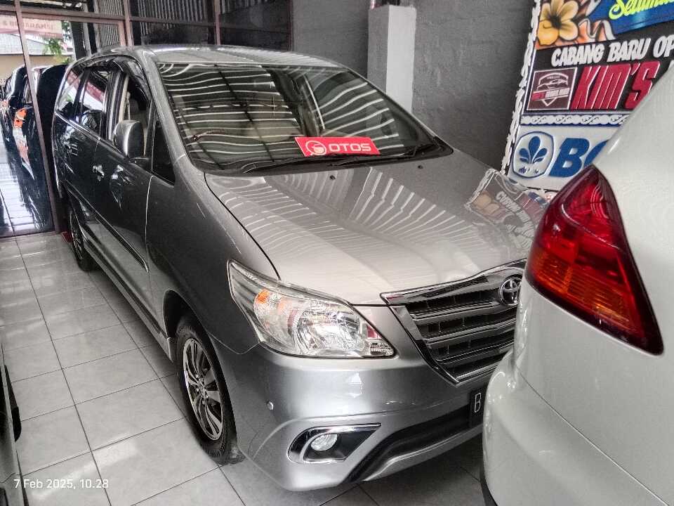 2015 Toyota Kijang Innova 2.0 V - Foto 1 dari 6