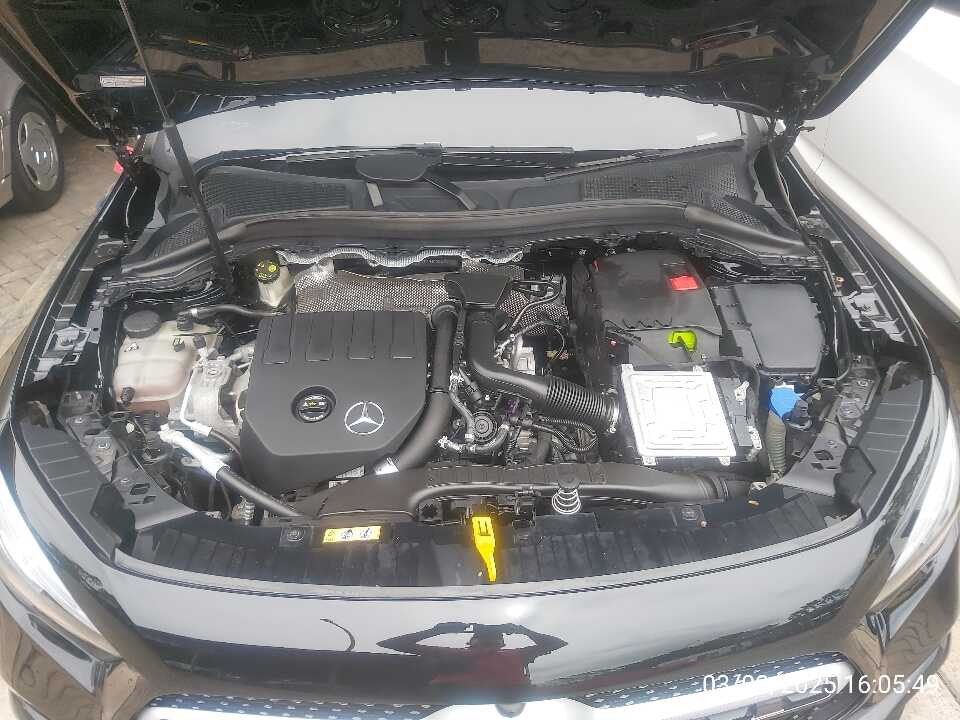 Foto Mobil Bekas Mesin Mercedes-Benz GLA200 1.3 tahun 2022
