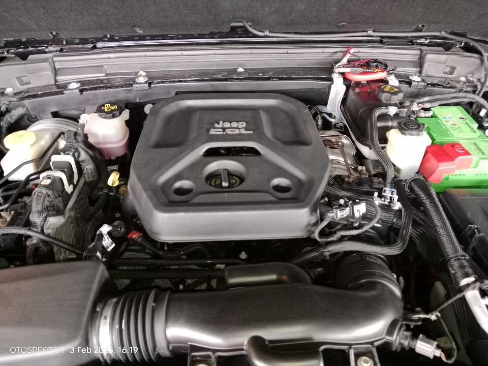Foto Mobil Bekas Mesin Jeep Wrangler 2.0 Rubicon 4-Door tahun 2019