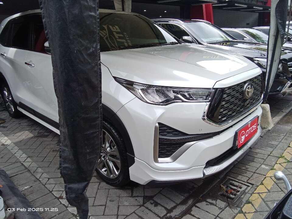 2024 Toyota Kijang Innova 2.0 Zenix Q HV CVT TSS Modellista - Foto 1 dari 6