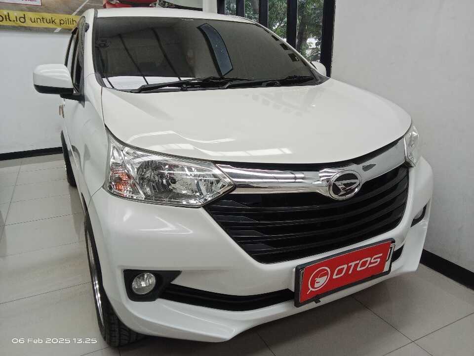 2018 Daihatsu Xenia 1.3 R - Foto 1 dari 6