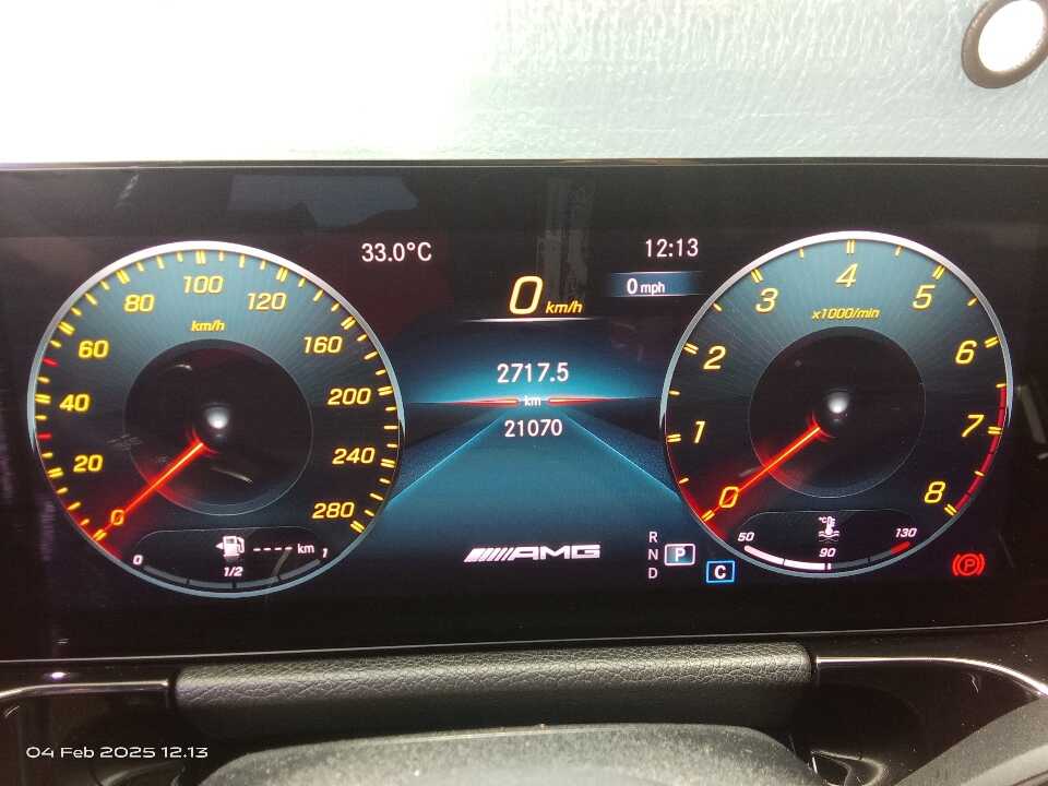 Foto Mobil Bekas Odometer Mercedes-Benz GLA35 AMG 2.0 tahun 2022