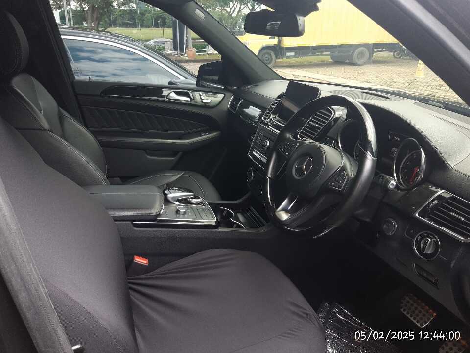 Foto Mobil Bekas Kabin Depan Mercedes-Benz GLS400 3.0 tahun 2018