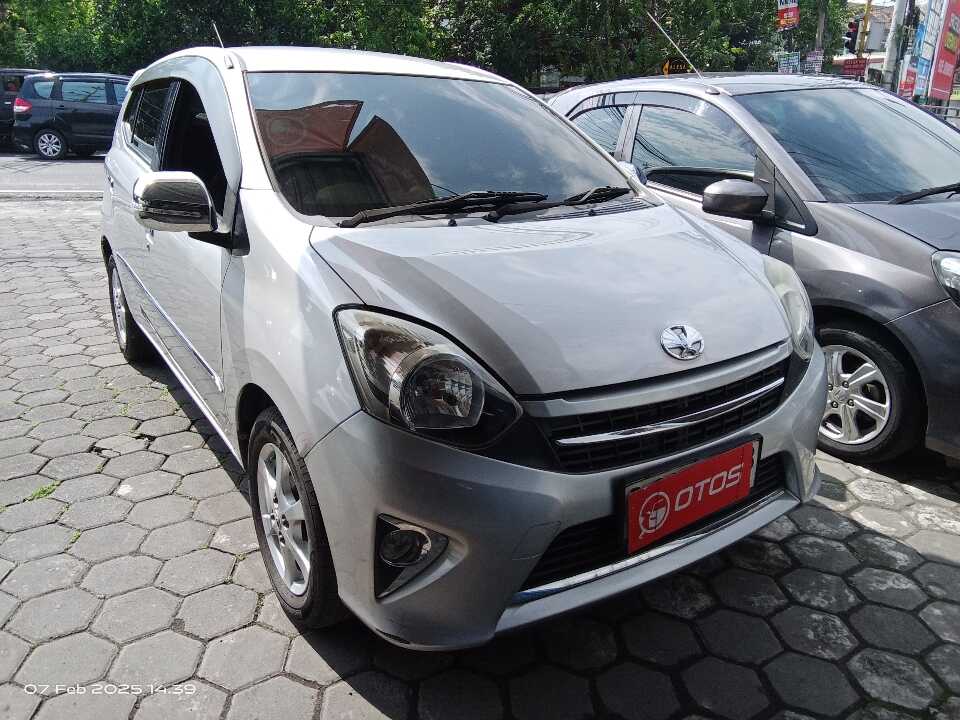 2015 Toyota Agya 1.0 G - Foto 1 dari 6