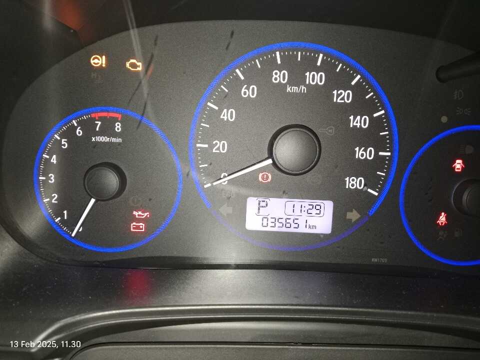 Foto Mobil Bekas Odometer Honda Mobilio 1.5 E tahun 2017