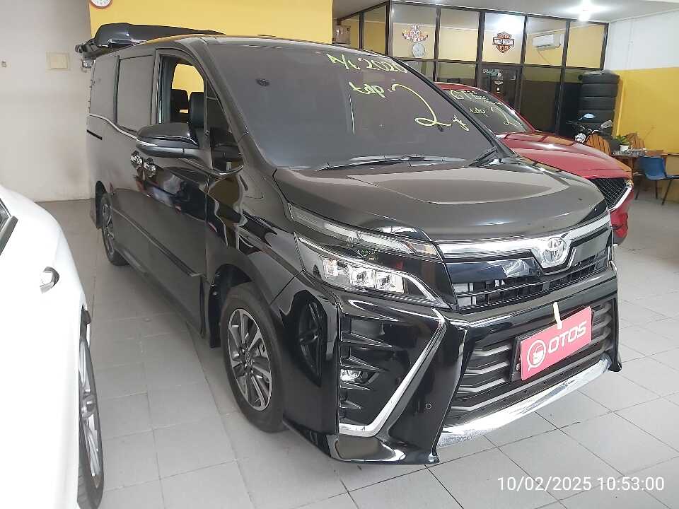 2020 Toyota Voxy 2.0