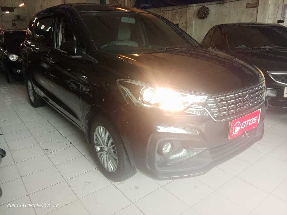 2018 Suzuki Ertiga 1.5 GX - Foto 1 dari 6