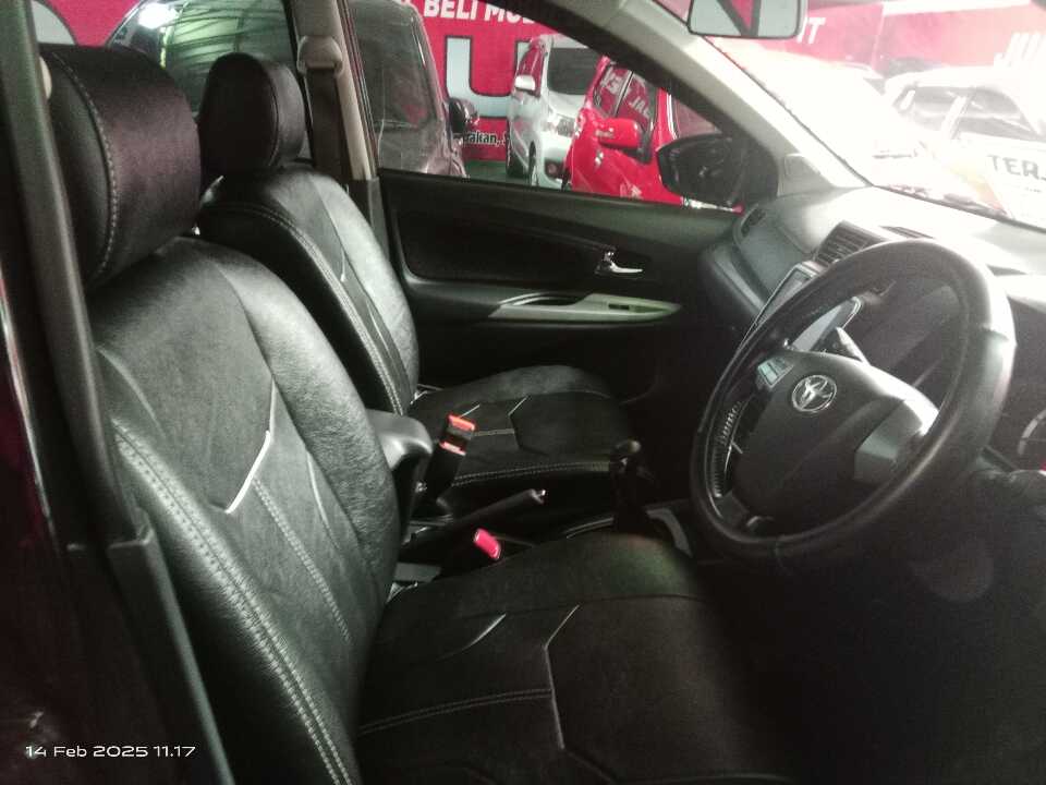 Foto Mobil Bekas Kabin Depan Toyota Avanza 1.5 Veloz tahun 2021