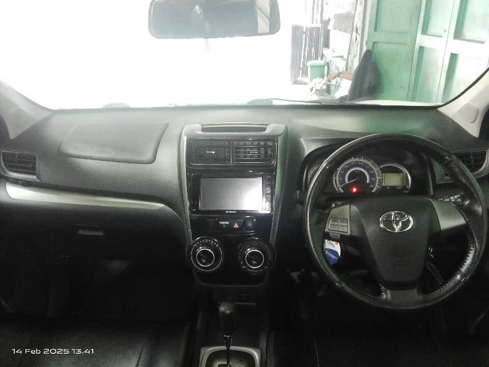 Foto Mobil Bekas Dashboard Toyota Avanza 1.5 Veloz tahun 2018