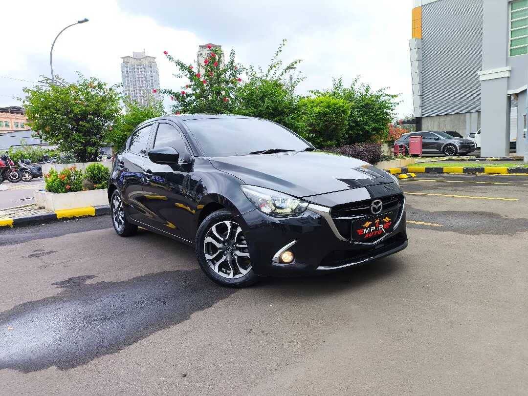 2015 Mazda 2 1.5 Skyactiv - Foto 1 dari 10