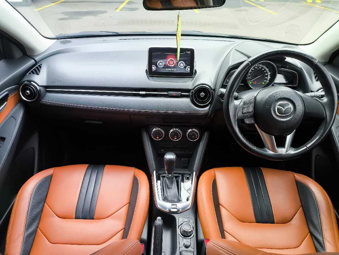 Foto Mobil Bekas Dashboard Mazda 2 1.5 Skyactiv tahun 2015
