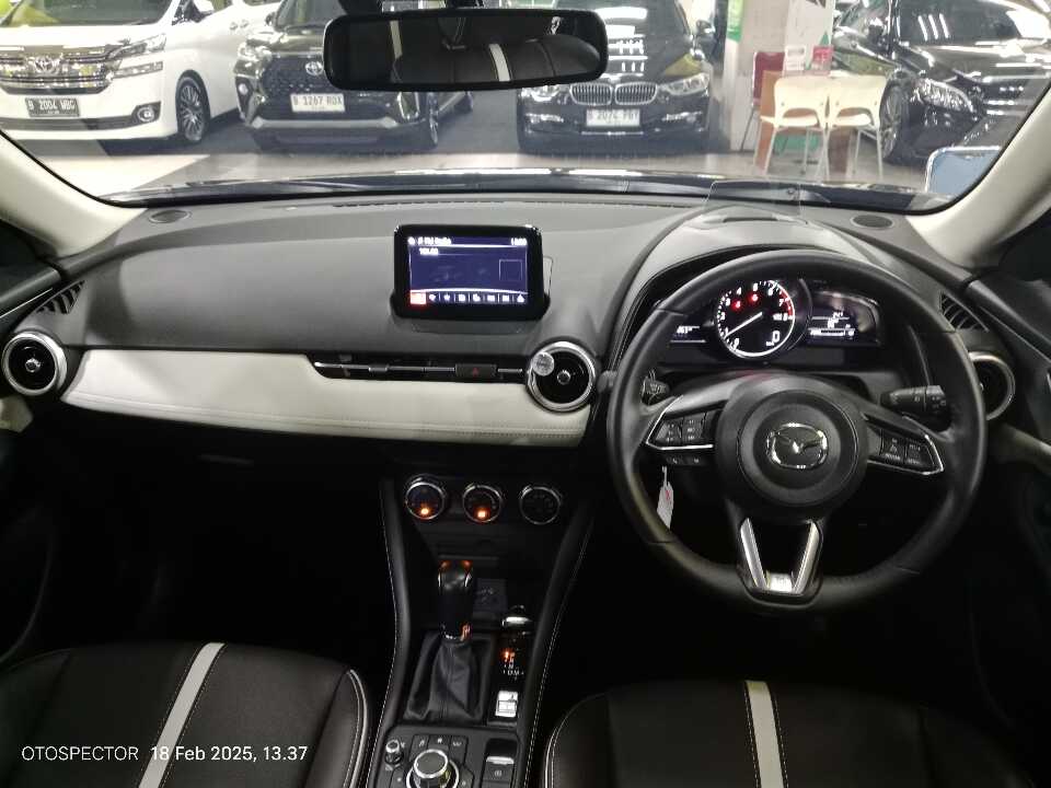 Foto Mobil Bekas Dashboard Mazda CX-3 2.0 tahun 2021