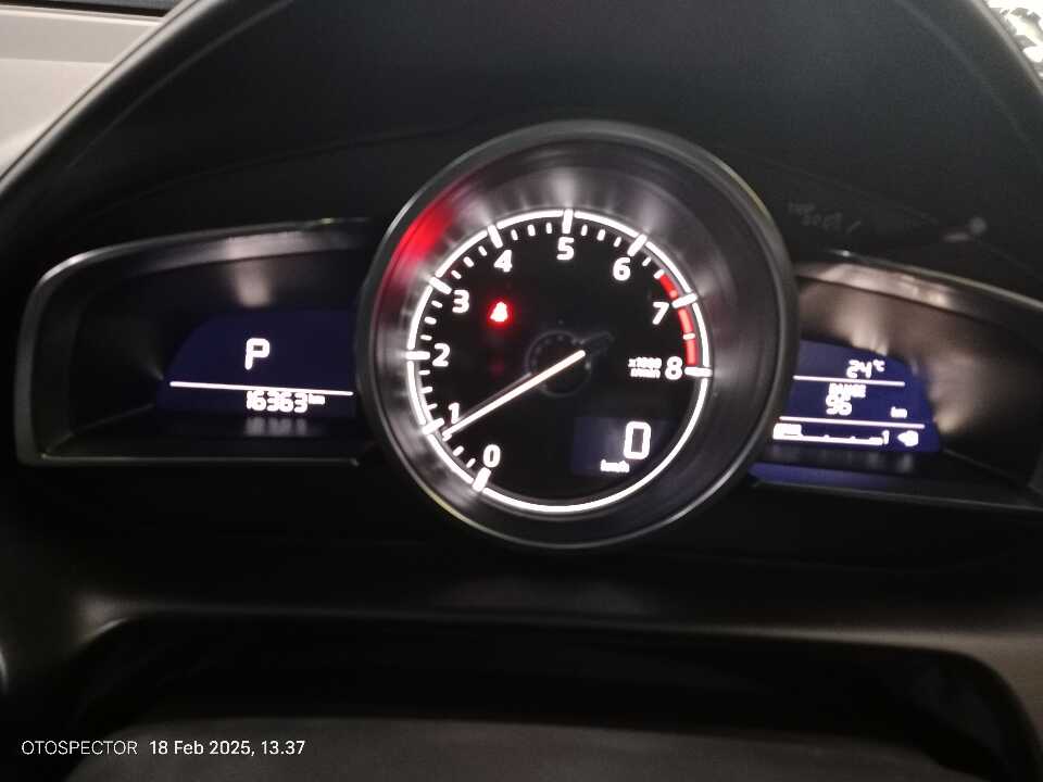 Foto Mobil Bekas Odometer Mazda CX-3 2.0 tahun 2021