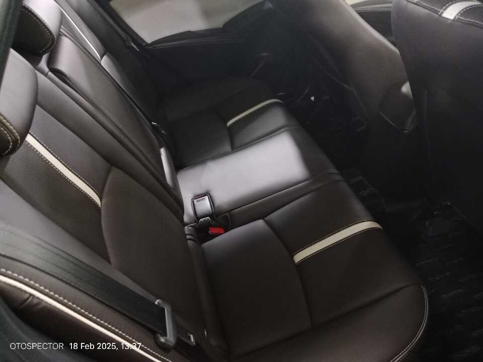 Foto Mobil Bekas Kabin Belakang Mazda CX-3 2.0 tahun 2021